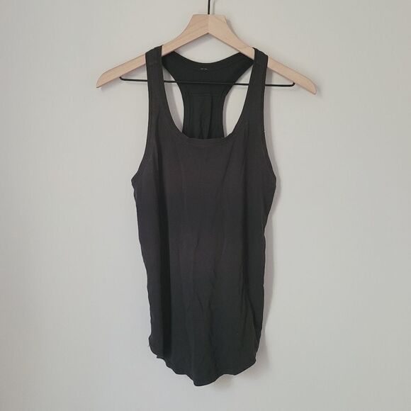 Lululemon Racerback Scoop Neck Tank in Black - Picture 1 of 6